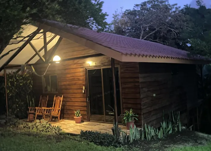 Casa Colibrí * Tilarán